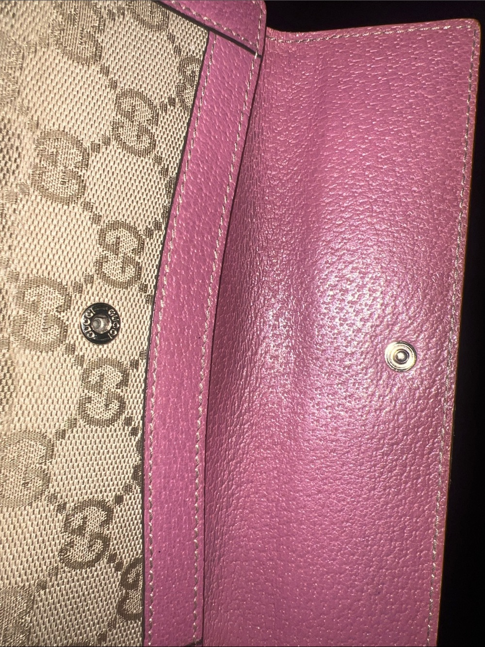 Gucci Beige Monogram Wallet with Pink Trim and Accents - Picture 3 of 7